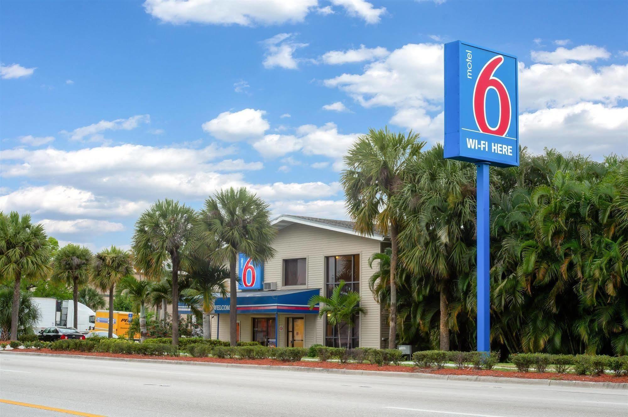 Motel 6-Fort Lauderdale, Fl Extérieur photo